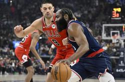 开云体育官网-快船险胜公牛，利拉德高光表现