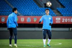 开云体育中国官网-包含法兰克福球员集体发挥出色，连胜收官的词条