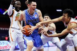 开云体育入口-双方实力相当，比赛中展开激烈对抗