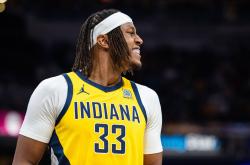 开云在线直播-步行者完胜快船，瓦兰丘纳斯制霸全场