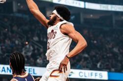 开云官网-山东队力克步行者，米切尔惊艳四座的简单介绍