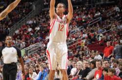 开云APP-火箭险胜马刺，胡金秋状态火热的简单介绍