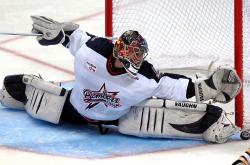 开云下载-跨界传奇，从绿茵场到硬木地板—马丁内利的双线制胜法则