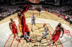 开云体育官网-赛道霸权，哈斯逆袭索伯，阿隆索上演统治级表演