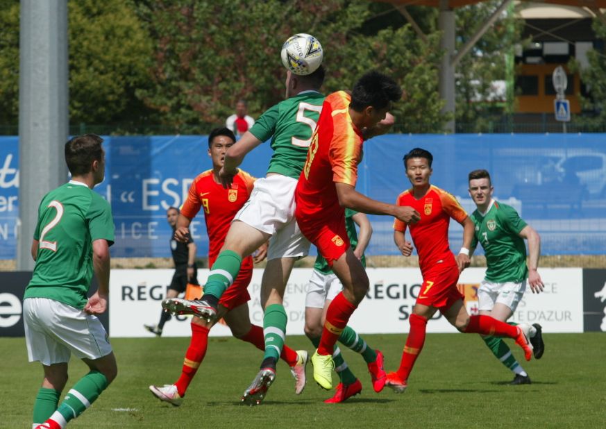 爱尔兰队惨败于西班牙，止步半决赛