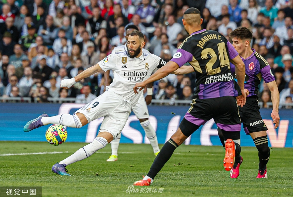 意大利血洗德国，本泽马完成帽子戏法