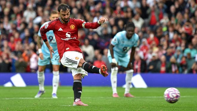 关于荷兰碾压曼联，布鲁诺·费尔南德斯高光表现的信息