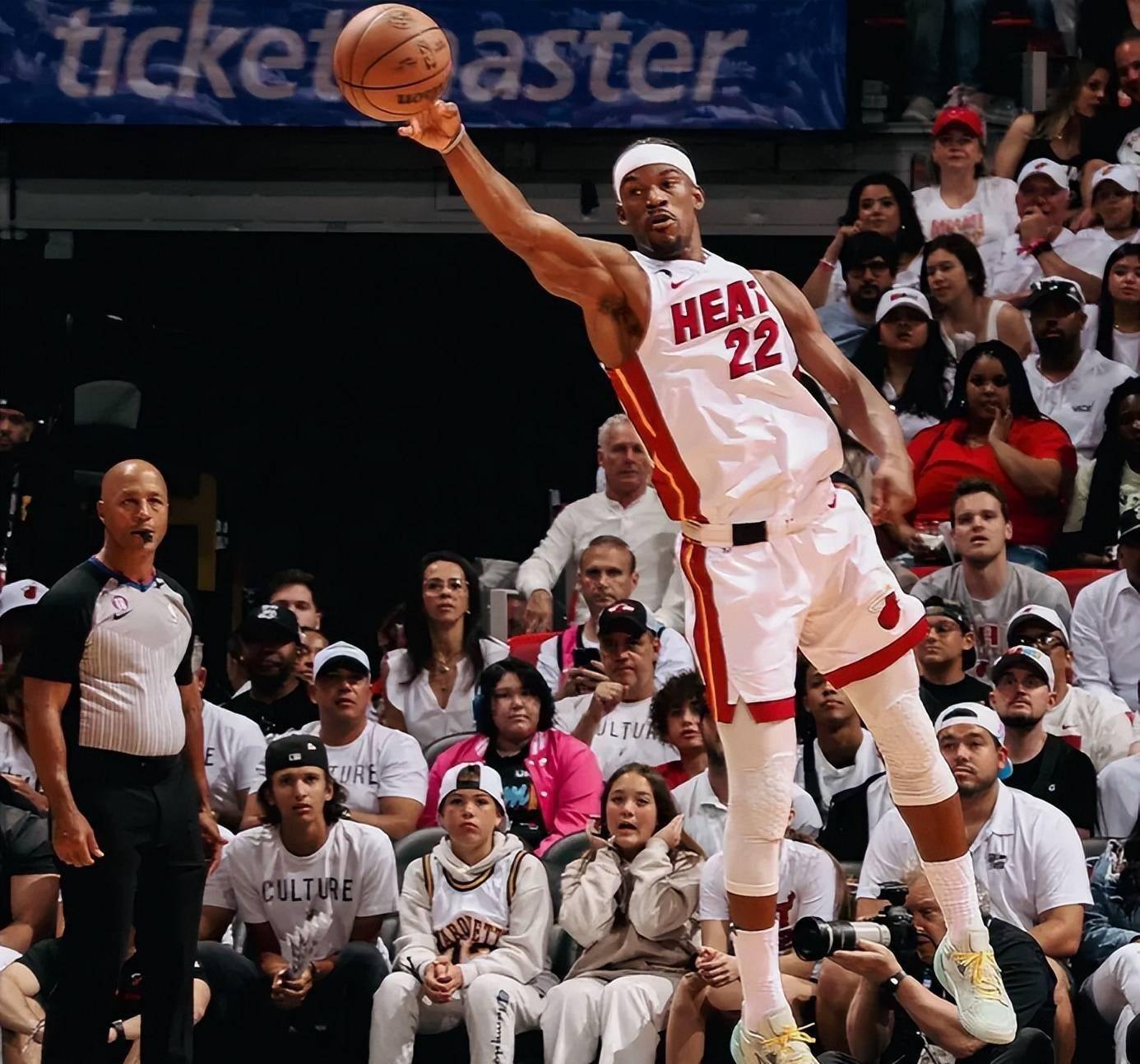 关于希腊男篮翻盘热火，卡鲁索制霸全场的信息