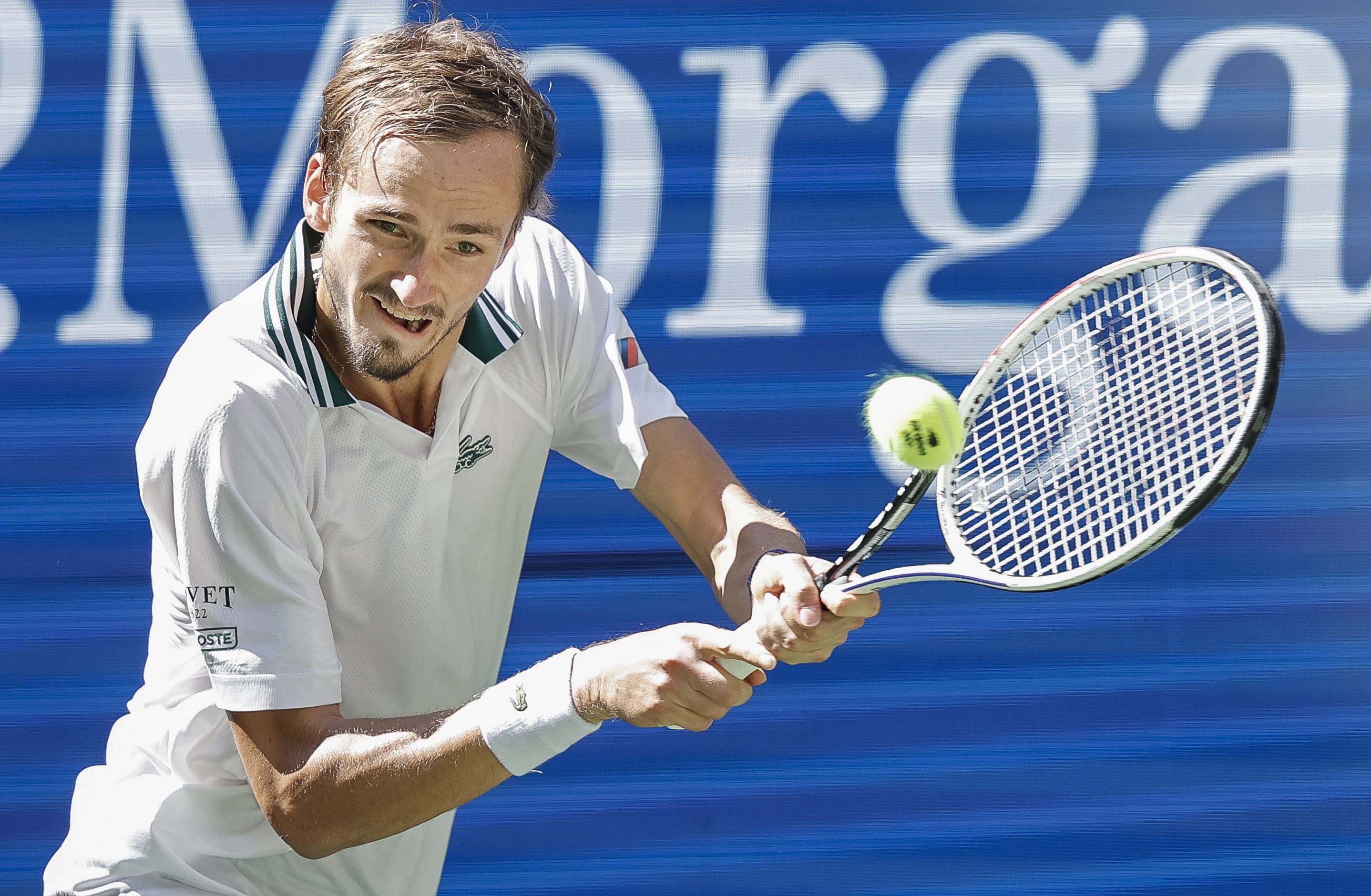 关于英国网球队逆转欧洲网球队,梅德韦杰夫统治全场的信息 关于英国网球队逆转欧洲网球队,梅德韦杰夫统治全场的信息