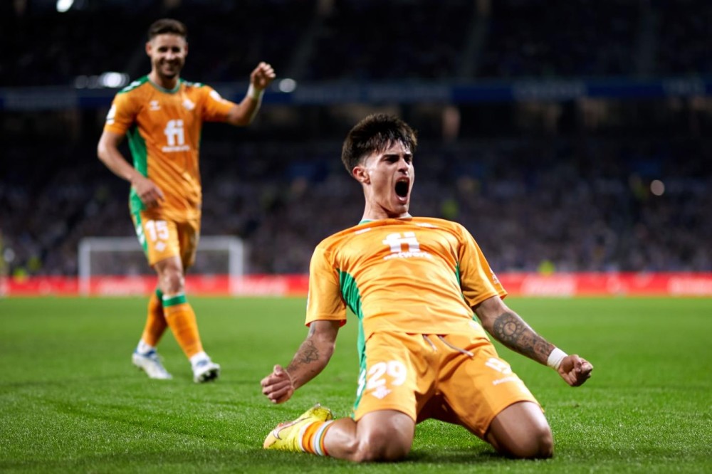 包含阿尔梅里亚成功逆转，取得重要胜利的词条