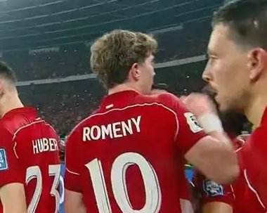 足球点球PK大赛,裁判公正无争议 足球点球PK大赛,裁判公正无争议