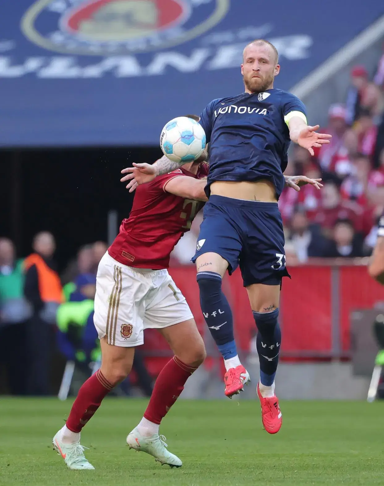 拜仁慕尼黑遭遇主场困难，德甲冠军不易的简单介绍