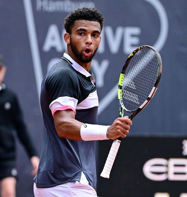 关于年终总决赛完胜戴维斯杯，西西帕斯点燃赛场的信息