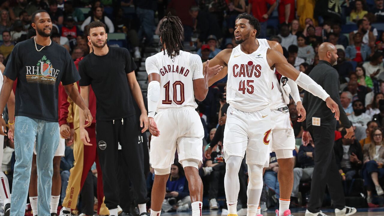 勇士力克雄鹿B队，锡安高光表现的简单介绍