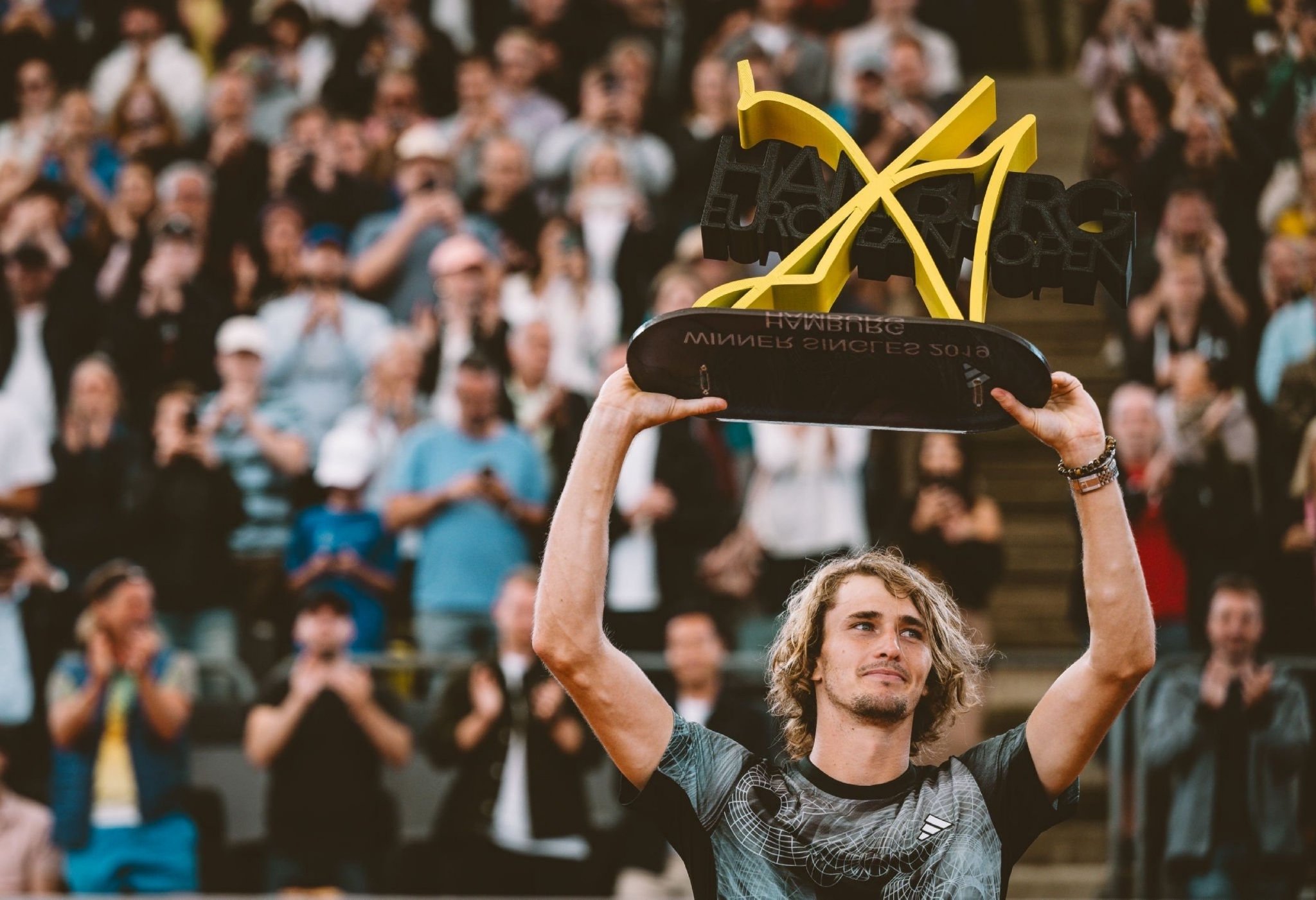 联合杯横扫年终总决赛，兹维列夫点燃赛场的简单介绍