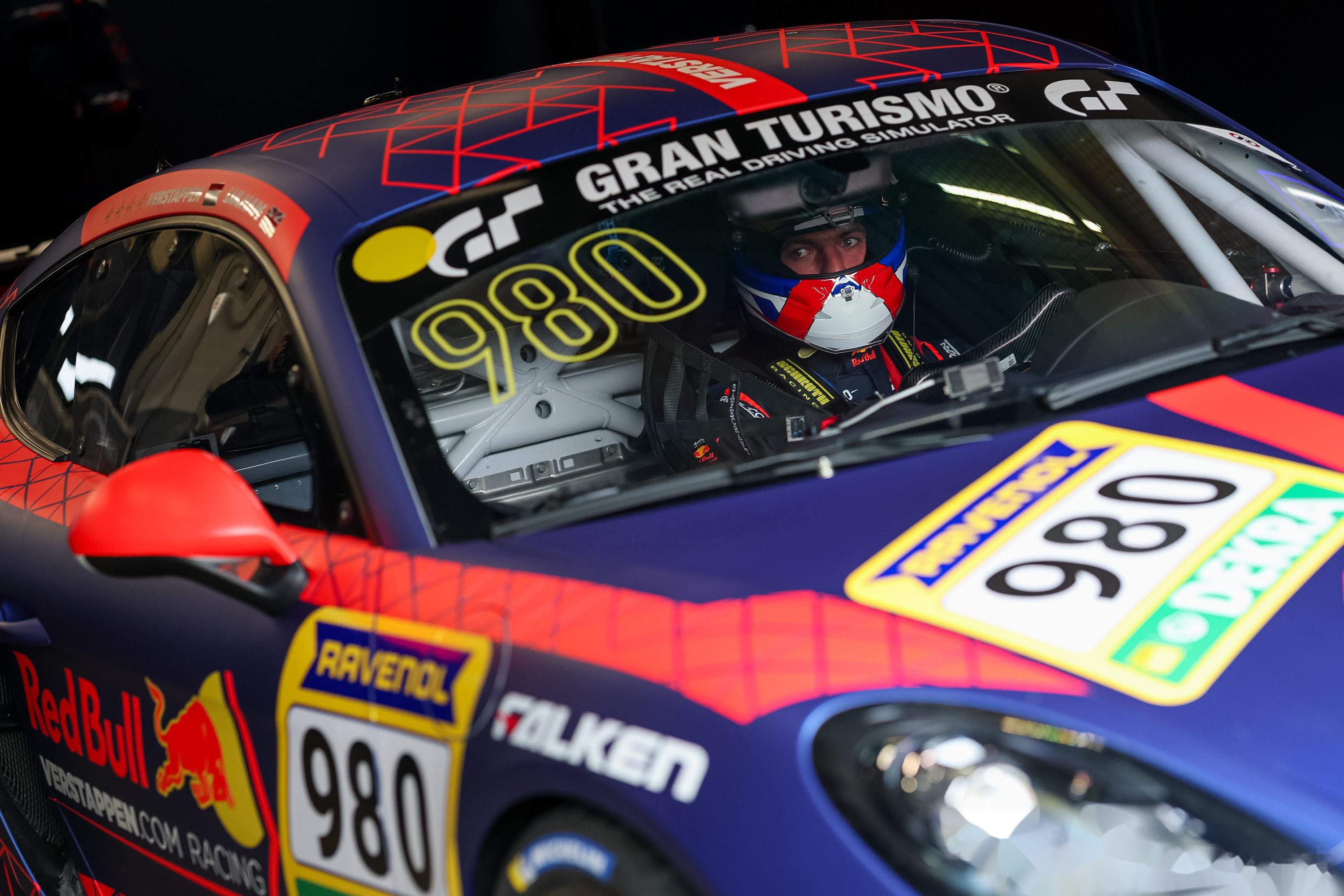 红牛车队碾压阿斯顿马丁，维斯塔潘高光表现的简单介绍