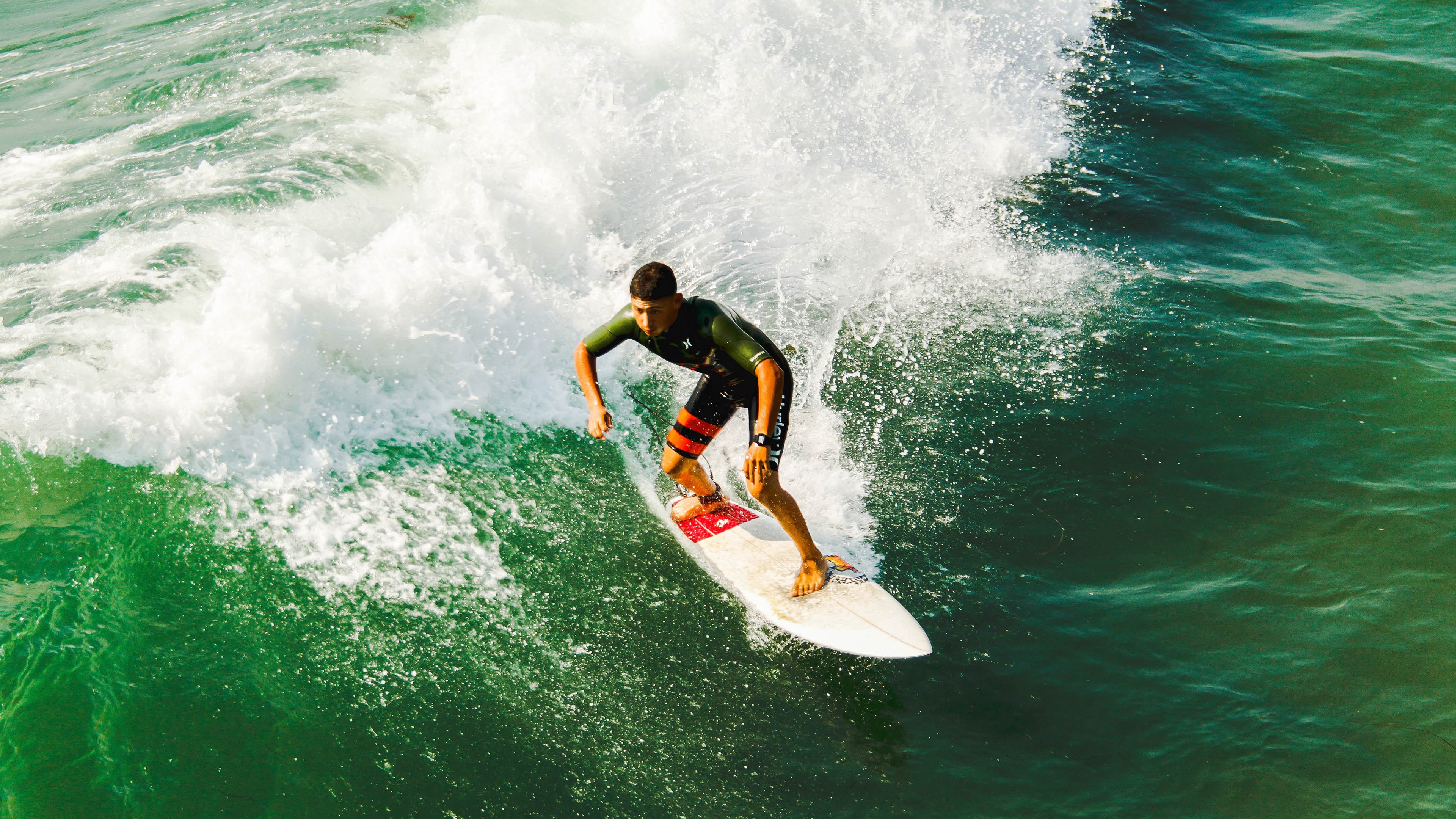 赛道与球场，速度与耐力的双重奏