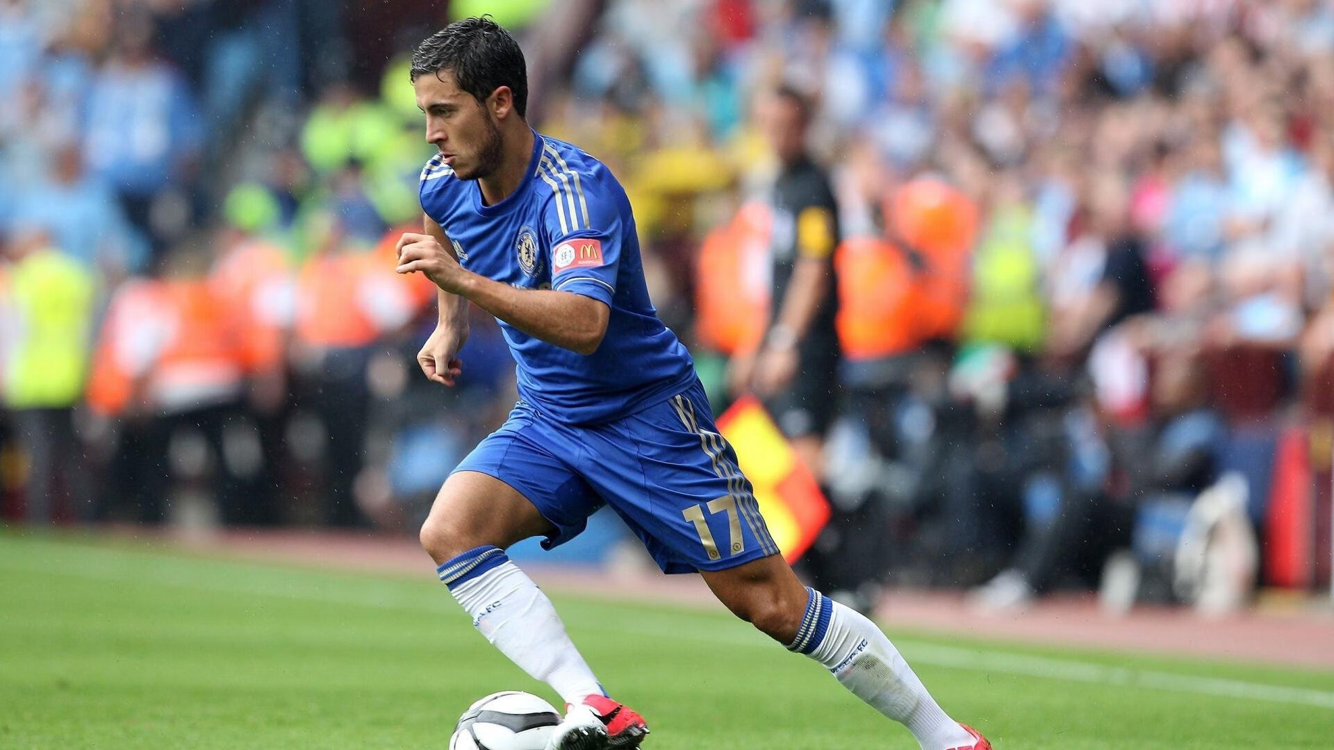 赛道与绿茵的奇妙交汇，F1街道赛之夜，梅西的制胜表演